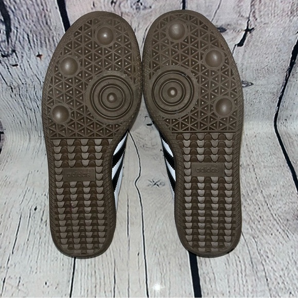 NWT Adidas Samba Classic Sneakers - Picture 9 of 12